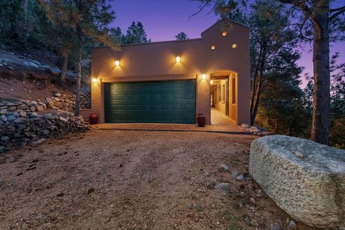 80 La Barbaria Rd, Santa Fe, NM, 87505-8183 | Card Image