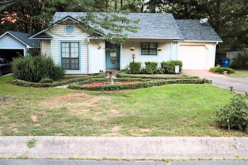 9 Oak Ridge Dr, Maumelle, AR, 72113-6809 | Card Image