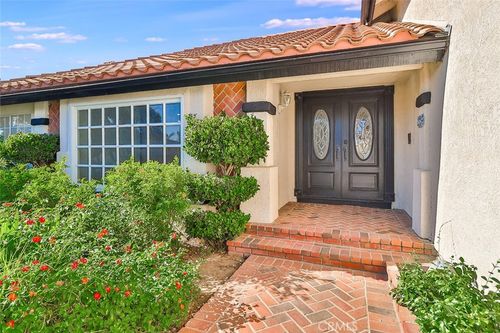 20591 Celtic St, Chatsworth, CA, 91311 | Card Image
