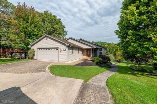 11218 Diehl Lake Dr, Berlin Center, OH, 44401-9662 | Card Image
