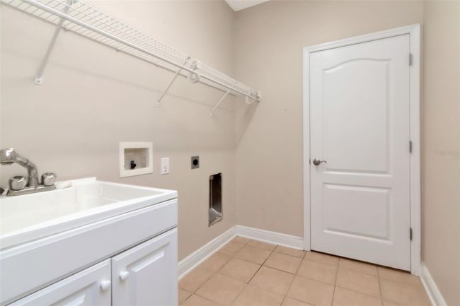 Second floor laundry | Image 38