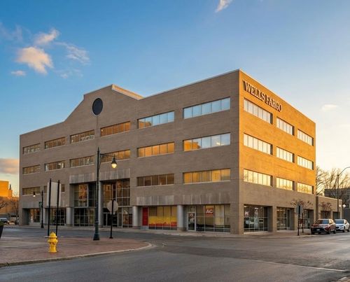 822 Central Ave, Fort Dodge, IA, 50501-3935 | Card Image