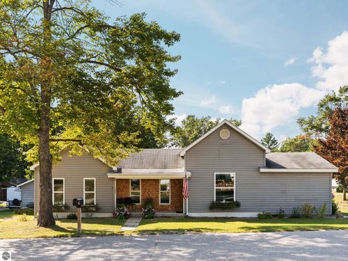 102 Boyd St, Fife Lake, MI, 49633-9058 | Card Image