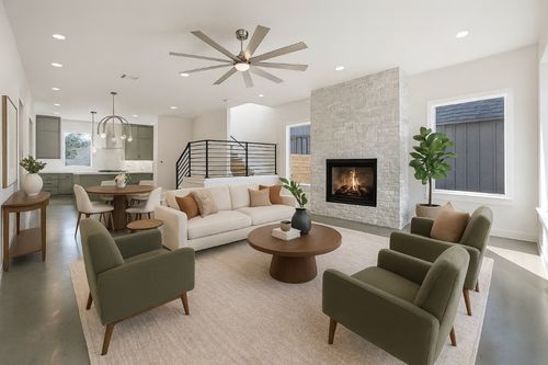 11009 4th St, Jonestown, TX, 78645-2208 | Card Image