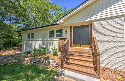 16 Graystone Rd, Asheville, NC, 28804-1320 | Card Image