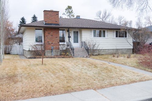 56 Lynndale Cres Se, Calgary, AB, T2C0T7 | Card Image