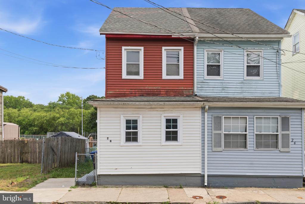 Residential in MOUNT HOLLY