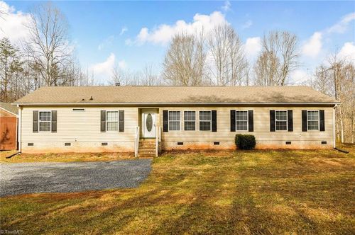 1591 Carson Road, Pilot Mountain, NC, 27041 | Card Image