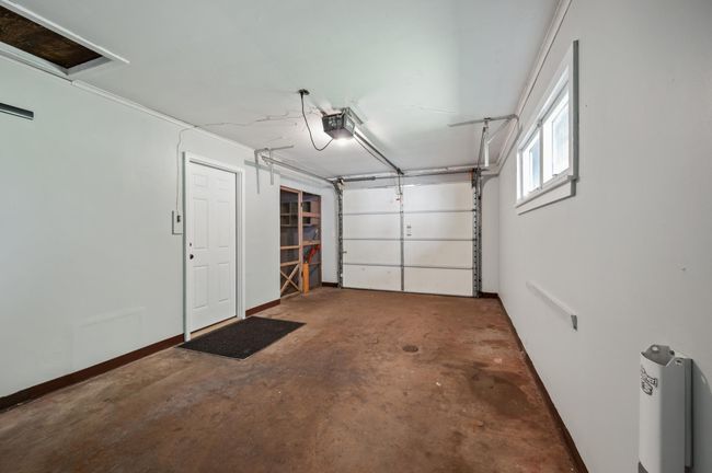 Attached garage | Image 36