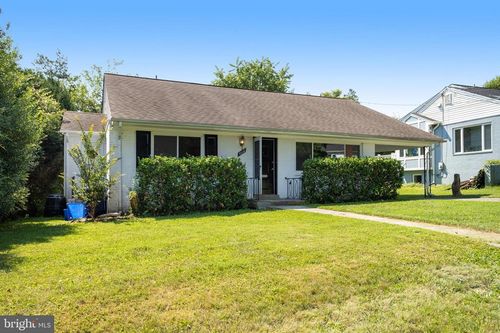 4516 Gretna St, BETHESDA, MD, 20814-3957 | Card Image