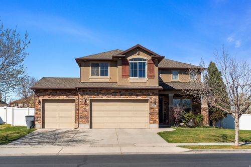 824 Southhampton Dr, North Salt Lake, UT, 84054-6082 | Card Image