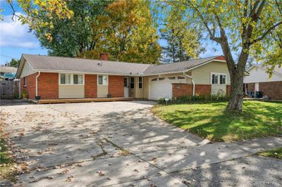 5530 Clagston Court, House other with 4 bedrooms, 2 bathrooms and null parking in Huber Heights OH | Image 3