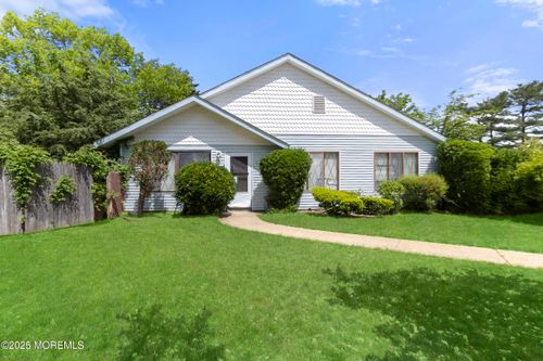 101 Williamsburg Lane, Lakewood, NJ, 08701 | Card Image