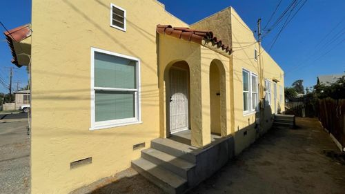 516 N White St, Hanford, CA, 93230-4065 | Card Image