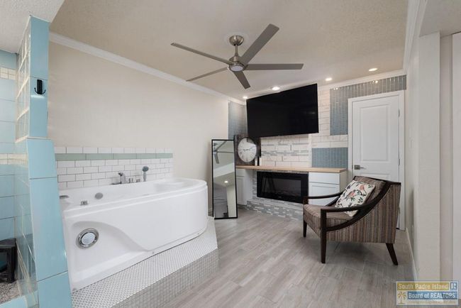 1302 - 1302 Harbor Island Dr, Condo with 2 bedrooms, 2 bathrooms and 1 parking in Port Isabel TX | Image 12
