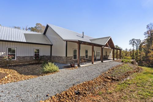 594 Highway 100, Centerville, TN, 37033-1212 | Card Image