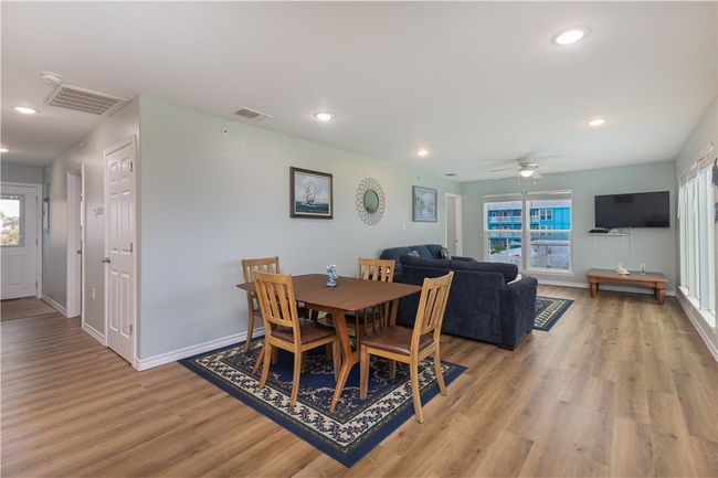 602 - 800 Beach Access Road 1 A, Condo with 3 bedrooms, 2 bathrooms and null parking in Port Aransas TX | Image 8