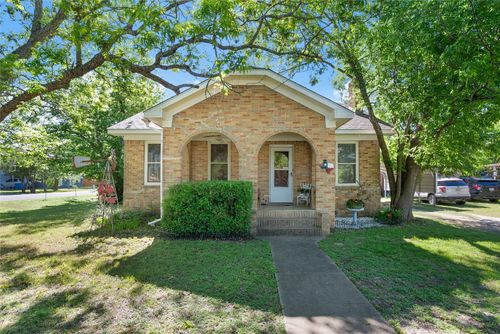 215 Taylor Rd, Elgin, TX, 78621-1639 | Card Image