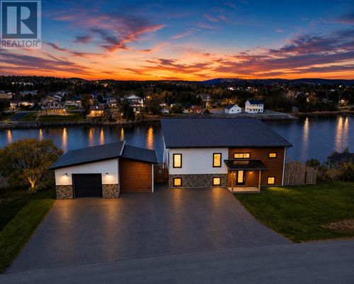 31-33 George Mercer Dr, Bay Roberts, NL, A0A | Card Image