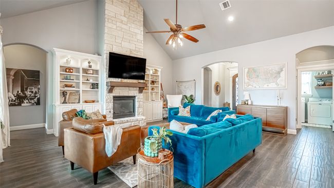 1302 Joshua Way, House other with 4 bedrooms, 3 bathrooms and null parking in Granbury TX | Image 9