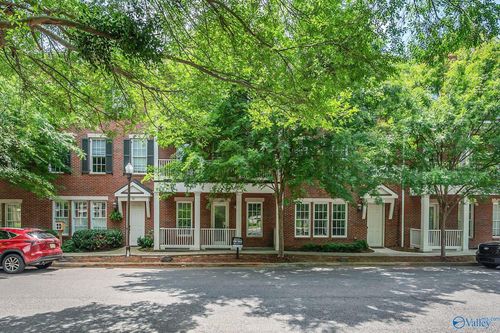 17 Biltmore Dr Nw, Huntsville, AL, 35806-2992 | Card Image