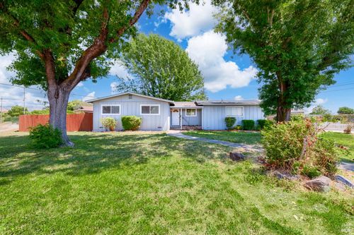 401 Arlen Dr, Rohnert Park, CA, 94928-3354 | Card Image