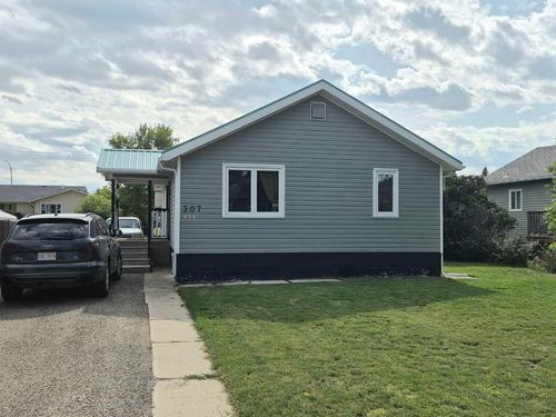 307 3 Ave N, Vauxhall, AB, T0K2K0 | Card Image