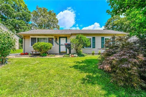 2566 E Aragon Ave, Dayton, OH, 45420-3704 | Card Image
