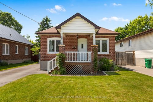 73 Pine St, Peterborough, ON, K9J5A6 | Card Image