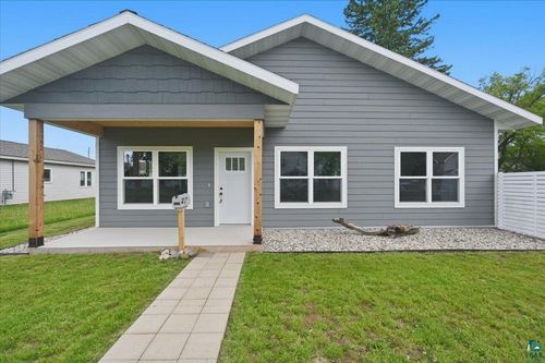 2213 Oakes Ave, Superior, WI, 54880-4812 | Card Image
