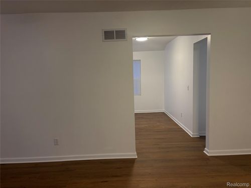 319 Bagley St, Pontiac, MI, 48341-2401 | Card Image