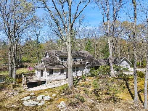 109 Old Church Ln, Pound Ridge, NY, 10576-1822 | Card Image