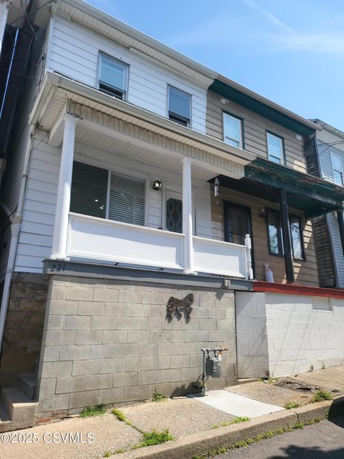 221 E Cameron St, Shamokin, PA, 17872-4849 | Card Image