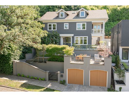 2862 Nw Westover Rd, Portland, OR, 97210-2826 | Card Image