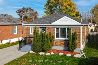 303 Cadillac Ave S, House other with 2 bedrooms, 2 bathrooms and 3 parking in Oshawa ON | Image 2