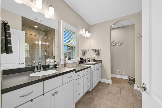 1502 Paddock Ct, Condo with 2 bedrooms, 2 bathrooms and null parking in OCONOMOWOC WI | Image 16