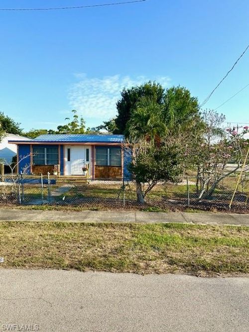 261 Redlin St, NORTH FORT MYERS, FL, 33903-3363 | Card Image