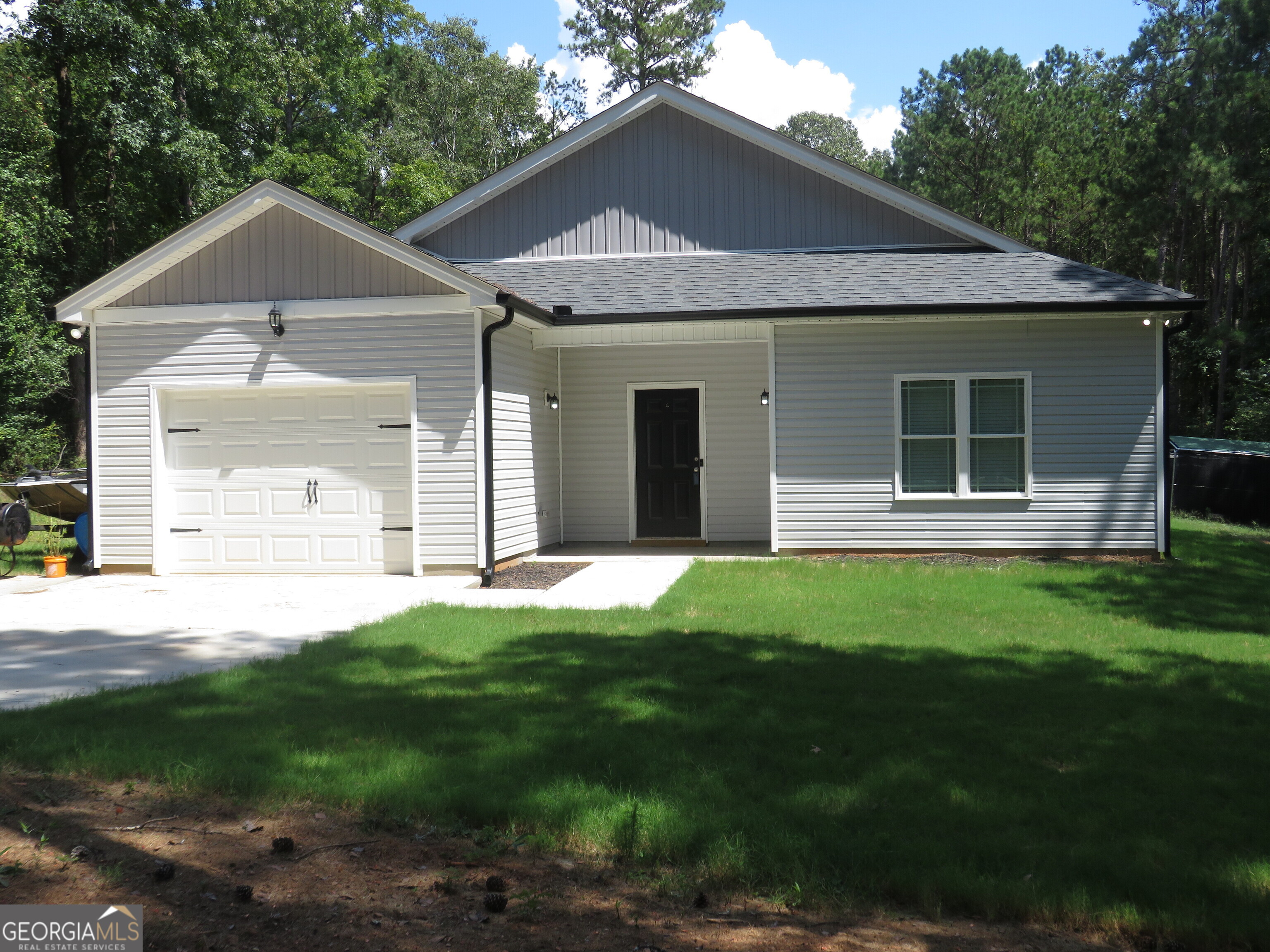 Brushy Creek Cir, Jackson, GA 30233