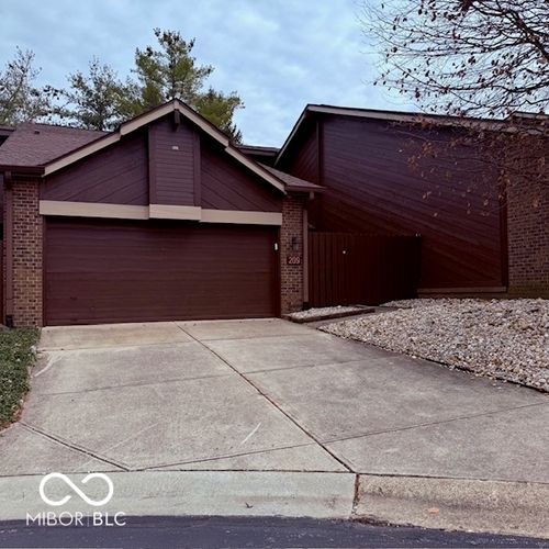 209 Brighton Ct, Greenwood, IN, 46143-1918 | Card Image