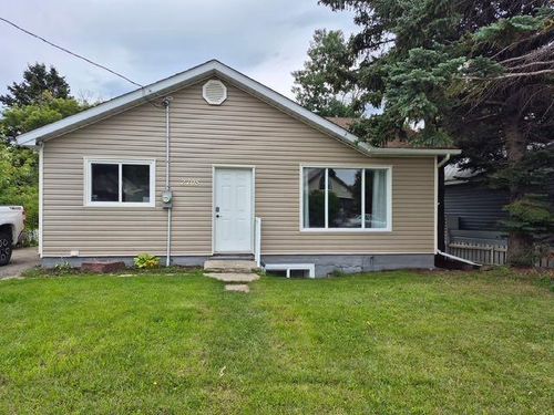 2705 227 St, Bellevue, AB, T0K0C0 | Card Image