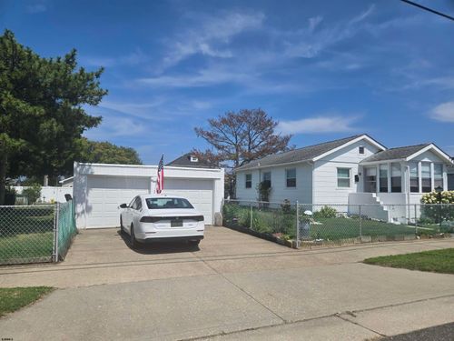 411 N Richmond Ave, Atlantic City, NJ, 08401-1039 | Card Image