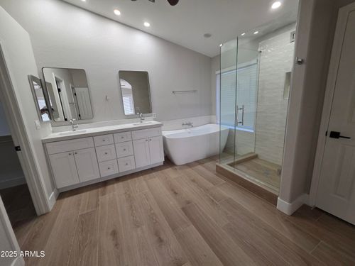 2718 N Linda Cir, Mesa, AZ, 85213-1575 | Card Image