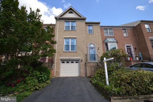 12319 Fox Lake Ct, FAIRFAX, VA, 22033-2855 | Card Image