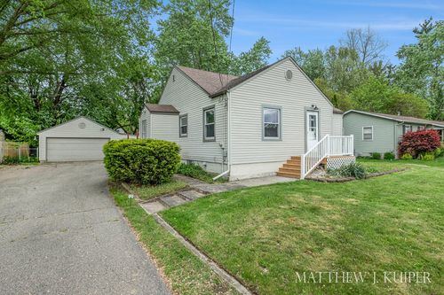 1512 Werner Ave Nw, Walker, MI, 49534-2444 | Card Image