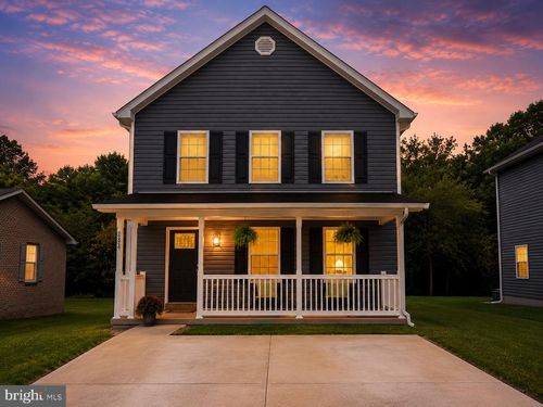 284 S Loudoun St, STRASBURG, VA, 22657-2621 | Card Image
