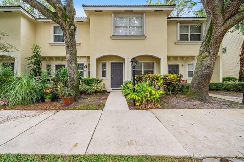 13468 Old Englishtown Rd, Wellington, FL, 33414-3993 | Card Image