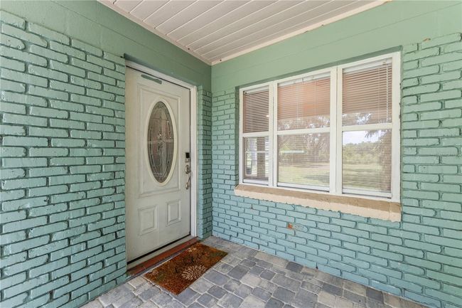 9819 Allen Rd, House other with 3 bedrooms, 2 bathrooms and null parking in Lithia FL | Image 6
