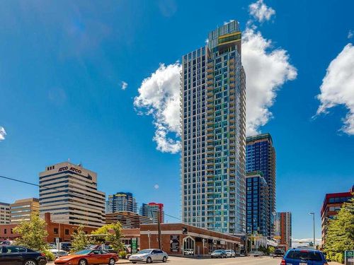 802 - 901 10 Ave Sw, Condo with 2 bedrooms, 1 bathrooms and 1 parking in Calgary AB | Card Image