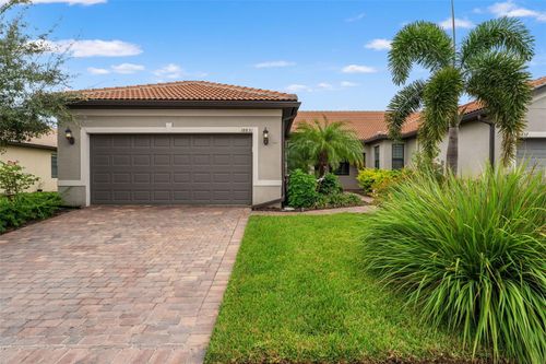 18831 Lanuvio St, VENICE, FL, 34293-3540 | Card Image