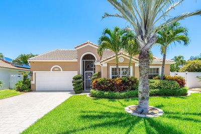 1046 Siena Oaks Circle E, House other with 4 bedrooms, 3 bathrooms and null parking in Palm Beach Gardens FL | Image 2